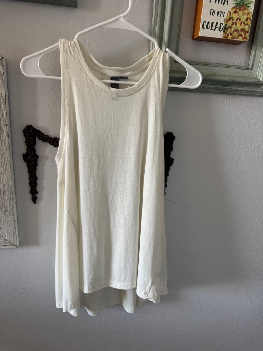 Sweaty Betty Women’s Cream Sleeveless Tank Top NWOT